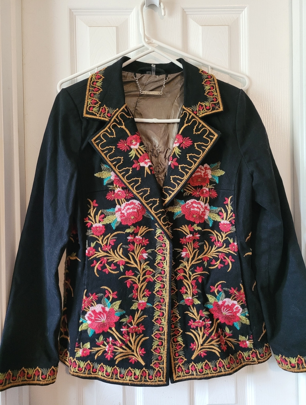 Paparazzi Red Floral Embroidered Blazer Size Medium
